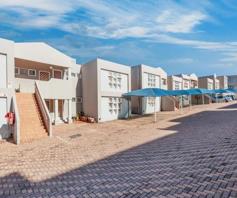 Townhouse for sale in Oakdene
