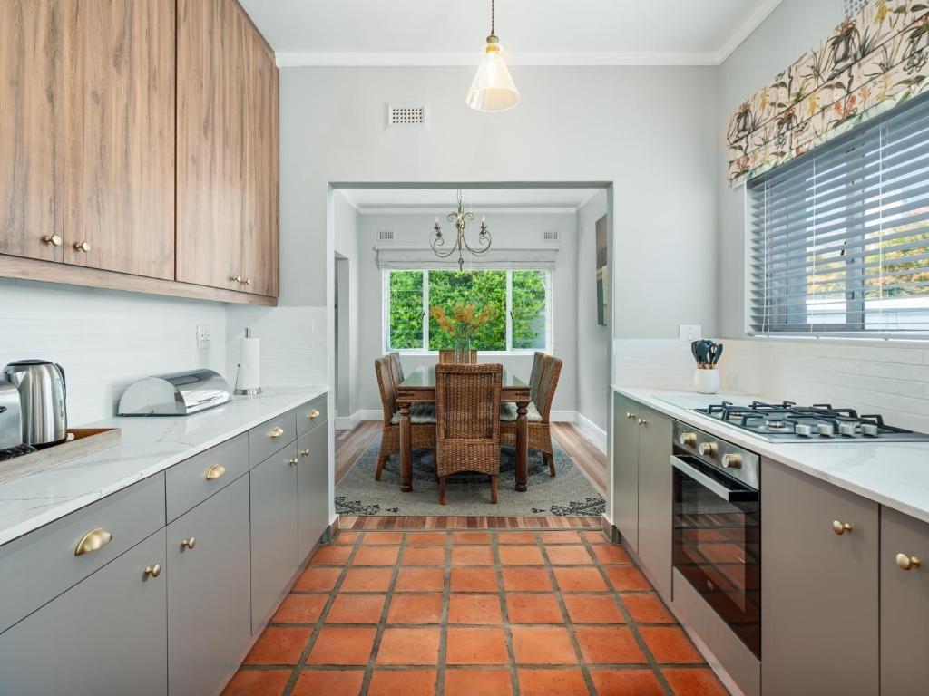Photo of 4 Bedroom House to rent in Leisure Isle
