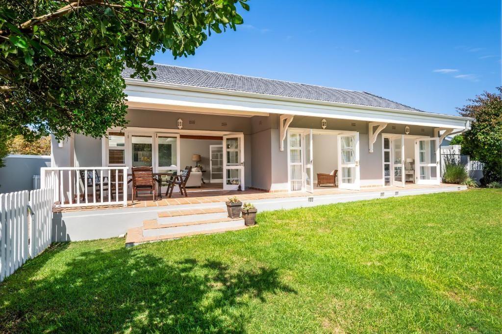 Photo of 4 Bedroom House to rent in Leisure Isle