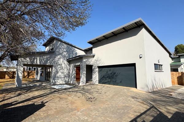 ?? Light-Filled Elegance, Designed for Modern Living ??

Modern Living at Its Best – ...