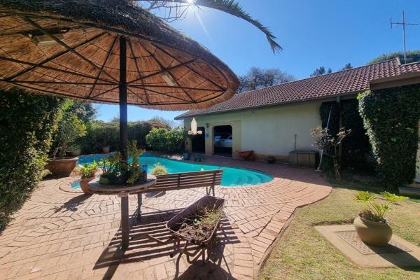 This property is walking distance to schools and shops!

The house is perfect if you like to entertain, it offers:
3 bedrooms with ...