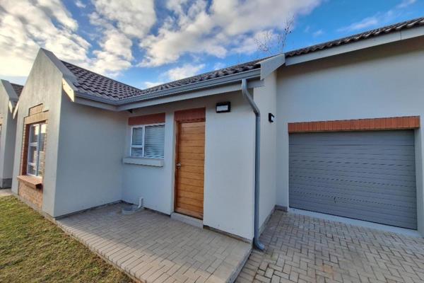 Modern 2-Bedroom Townhouse for Rent – Prime Location Near New MediClinic

Available immediately, this stylish 2-bedroom, 2-bathroom ...