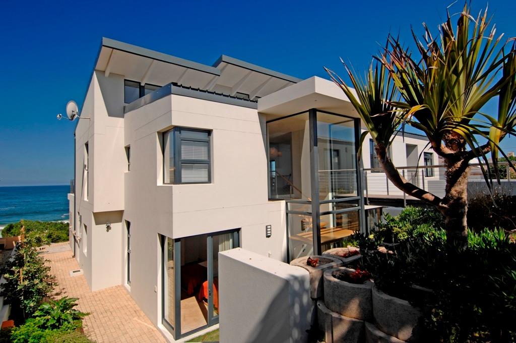 Photo of 5 Bedroom House to rent in Robberg Beach