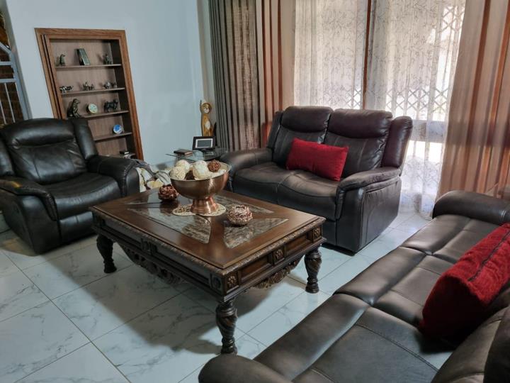 Listing number: P24-116357467, Image number: 3