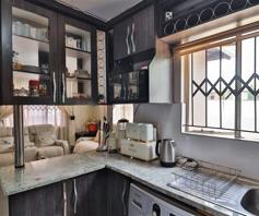 House for sale in Blue Hills