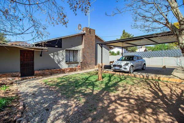 Exclusively Marketed by Leadhome Properties.

This family home offers 3 bedrooms, 2.5 bathrooms, a neat kitchen, and plenty of space to ...