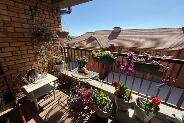 WHEELCHAIR FRIENDLY 2 BEDROOM Apartment on the TOP FLOOR

This unit is perfect for a ...
