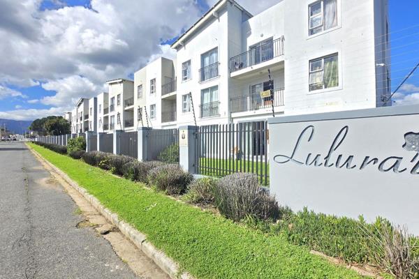 Situated in the well known Lulurai complex, this well-maintained apartment offers ...