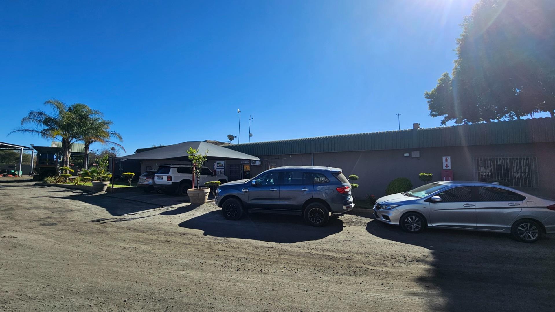 Commercial property for sale in Rustenburg Industrial - P24-116381882