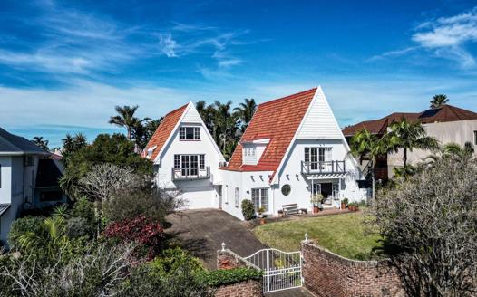 4 Bedroom House for sale in Nahoon Beach