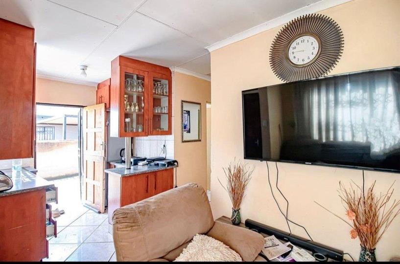 Listing number: P24-117182085, Image number: 3