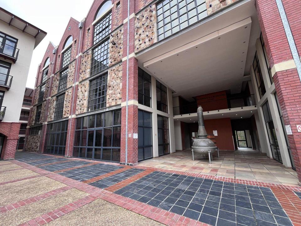 Commercial property for sale in Stellenbosch Central - 105 Bosman’s Crossing Square, 2 Distillery Road - Stellenbosch