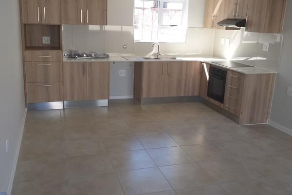 2 bedrooms with build in cupboards
2 bathrooms
Open plan kitchen with open plan living area
Enclosed courtyard
Dishwasher and ...