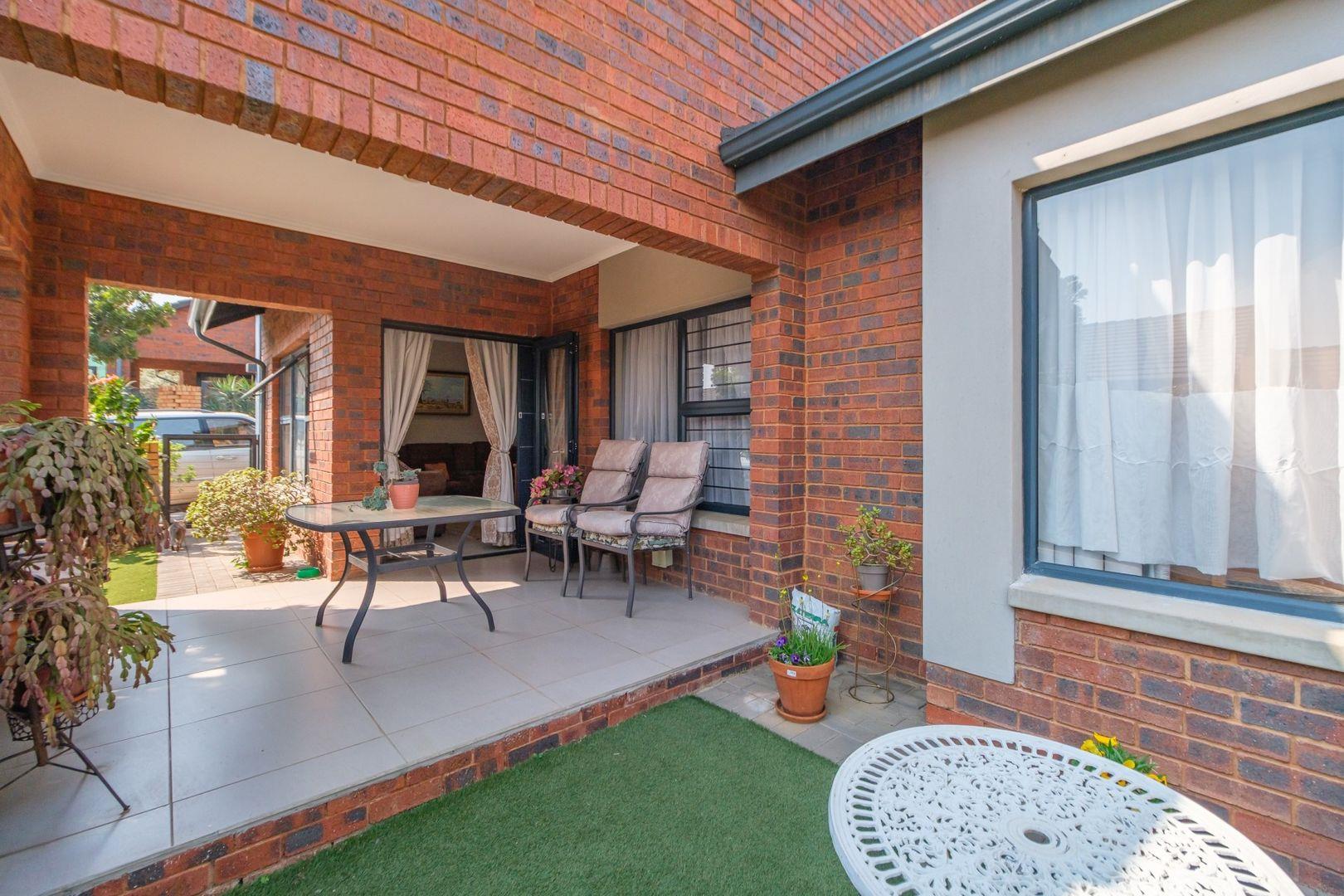 3 Bedroom House for sale in North Riding AH - 104 Celebration Estate ...