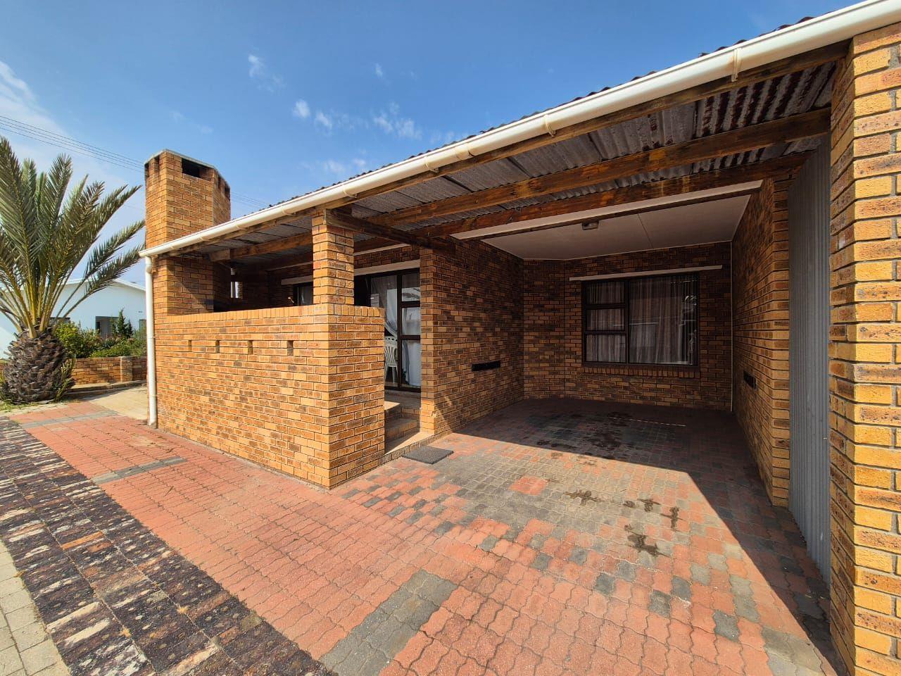 Photo of 11 Bedroom House for sale in Lamberts Bay