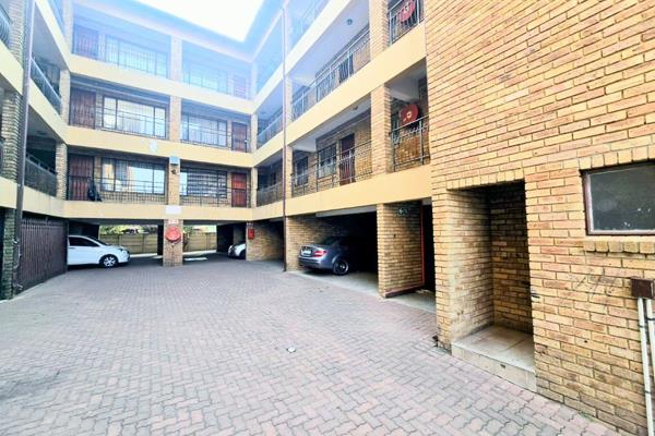 This modern apartment is perfect for investors or first-time buyers. It offers two ...