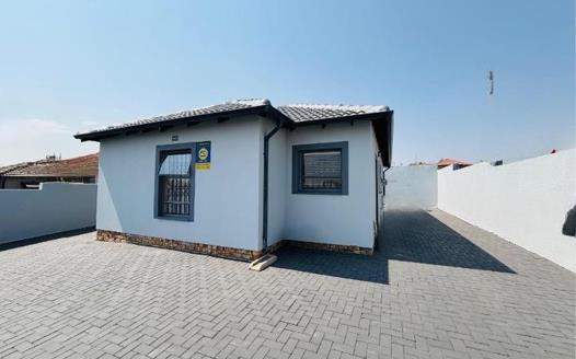 3 Bedroom House for sale in Riverside View