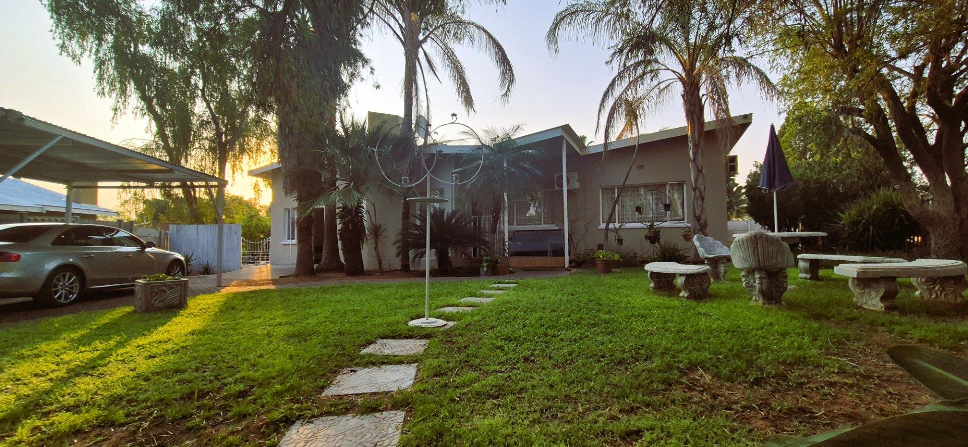 5 Bedroom House for sale in Die Rand - P24-116421409