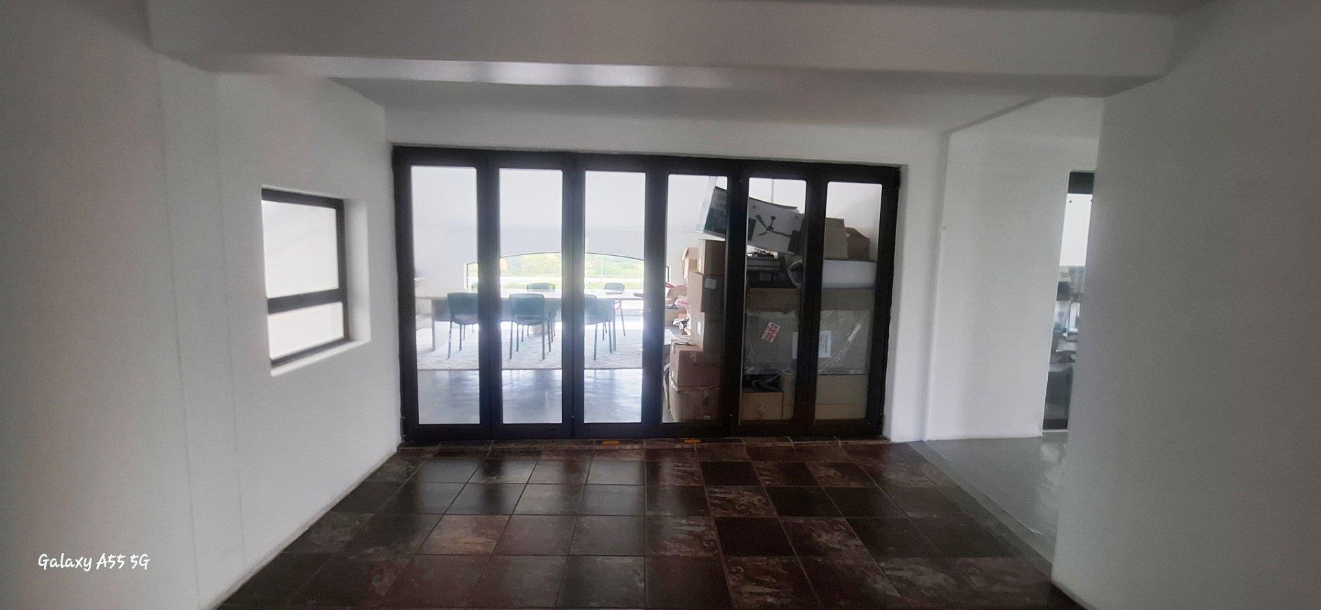 Photo of Commercial property to rent in Jacobsbaai