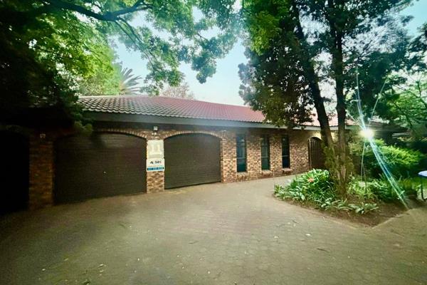 Neatly maintained 4 bedroom house nestled away in the serene side of Vanderbijlpark SE3. Ideal family home, perfect for first time home ...