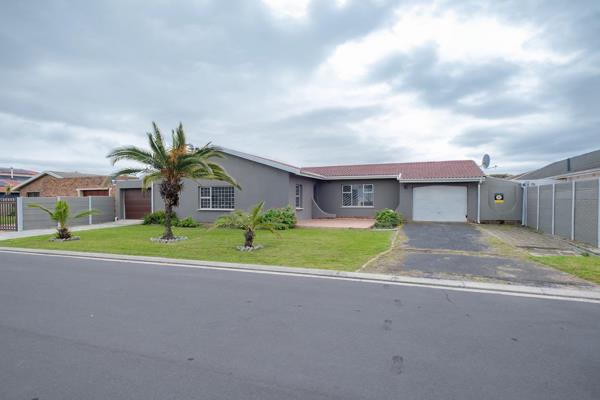 This solid 3-bedroom, 2-bathroom home offers the perfect opportunity for buyers looking to secure a property in sought-after Tygerdal and put their personal touch on it.

Spacious Layout – Generous lounge, separate dining room, and a kitchen with plenty of cupboard ...