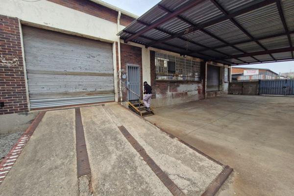 This freestanding industrial warehouse to let in Benrose provides a versatile and ...