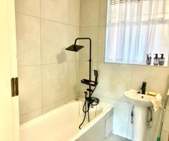 Apartment / Flat for sale in Sunnyside