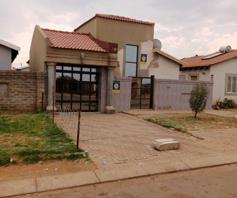 House for sale in Savanna City