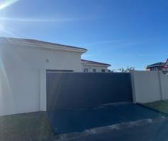 House for sale in Sunrise On Sea