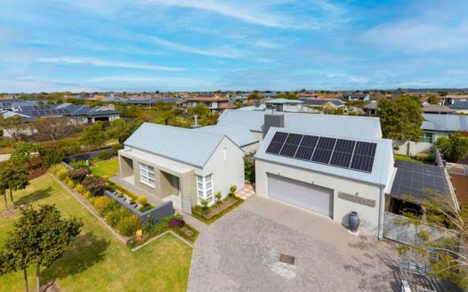 4 Bedroom House for sale in Earls Court Lifestyle Estate