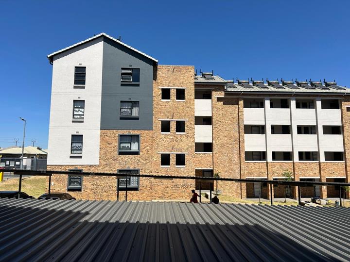 2 Bedroom Apartment / flat for sale in Riverside View - P24-116463421