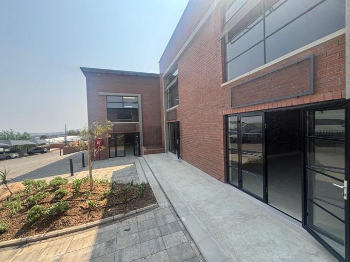 Listing number: P24-116465327, Image number: 2