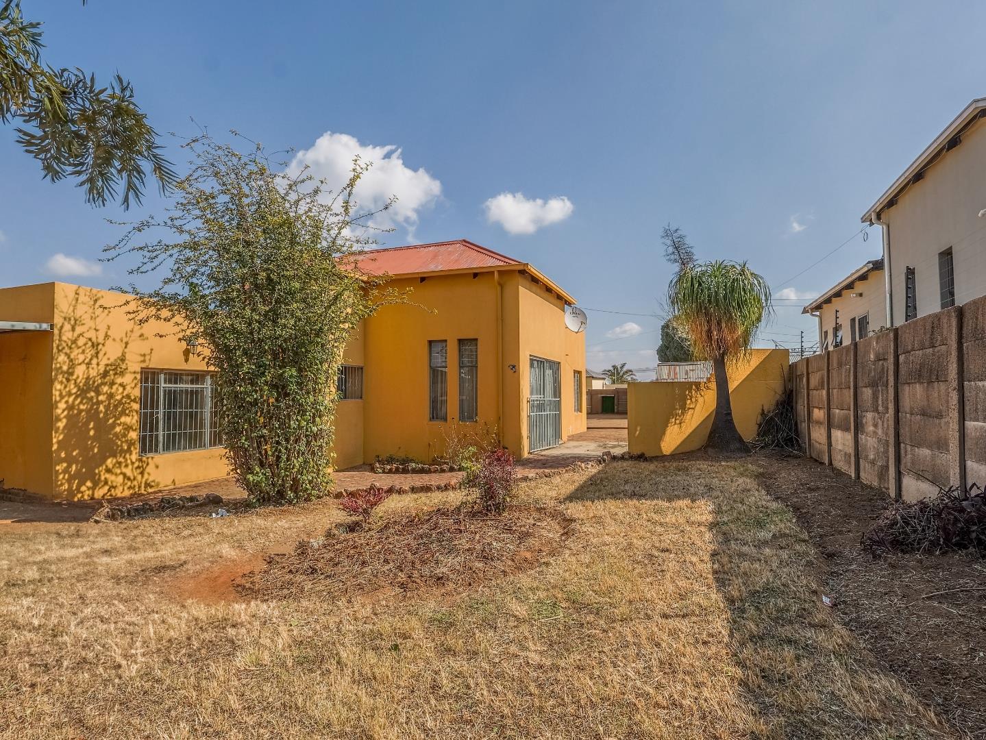 4 Bedroom House for sale in The Reeds - P24-116264733