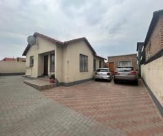 House for sale in Klipfontein View