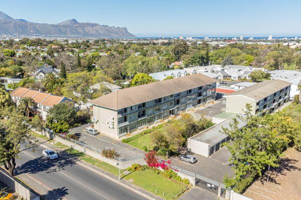 Discover this inviting 88 sqm apartment, ideally situated in the vibrant Somerset West Central, offering a blend of modern living and ...