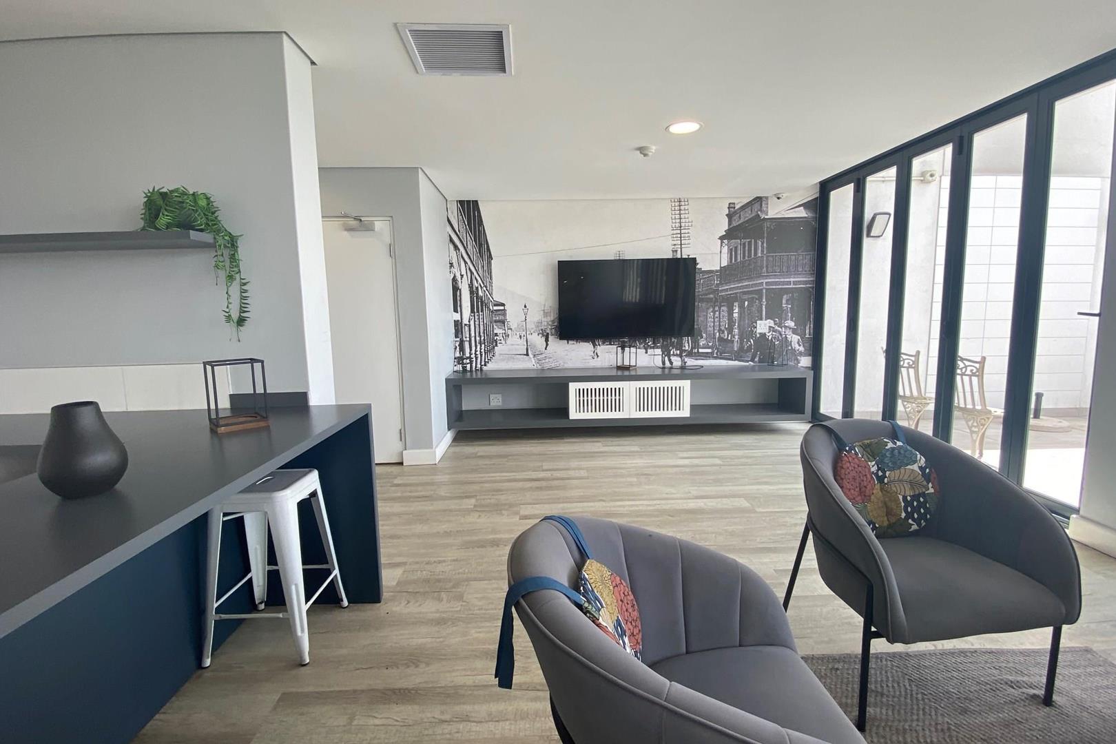 2 Bedroom Apartment / flat for sale in Woodstock - P24-114015386
