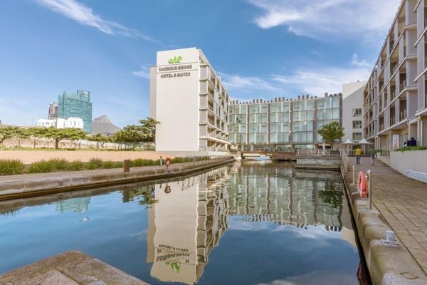 The highly sought after and Airbnb friendly Harbour Bridge offers the utmost in premium ...