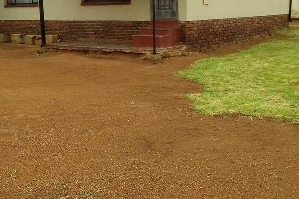 Perfectly price and well-located, this charming 2 bedroom home in Sebokeng is ideal for small families, first-time buyers or investors. ...