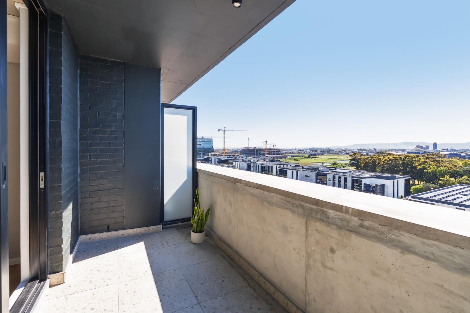 Picture of 0.5 Bedroom Apartment / flat for sale in Observatory - P24-116492826