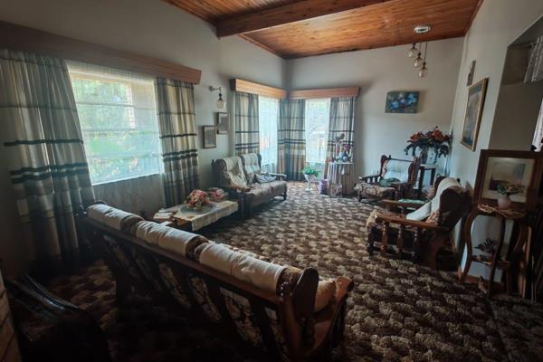 Elegant 4-Bedroom Home in Oudorp, Klerksdorp – Where History Meets Modern Luxury
Welcome to a home that perfectly balances historic ...
