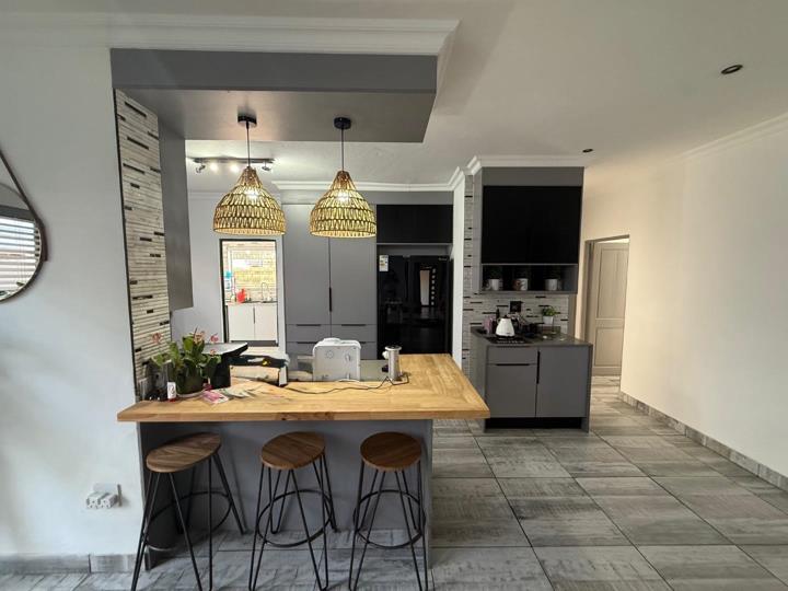 Listing number: P24-116494109, Image number: 3