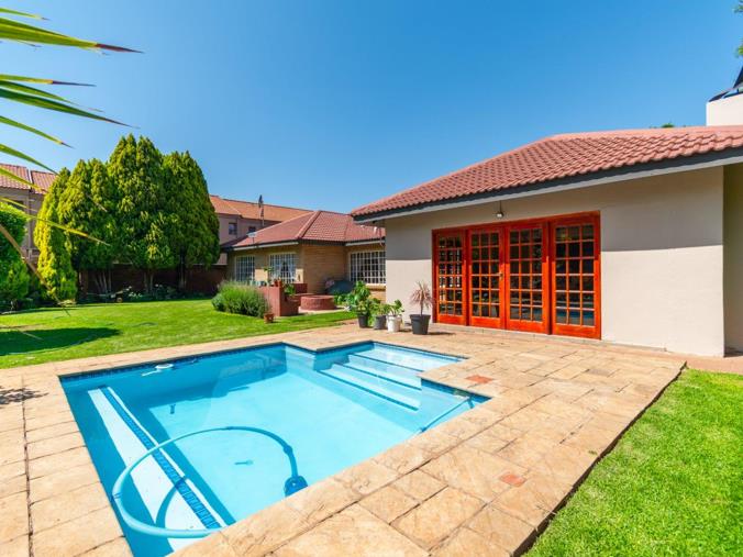 3 Bedroom House for Sale in Three Rivers Proper