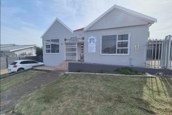 Neat &amp; Versatile Office Property with Flatlet in Berea

This well-maintained property offers an ideal blend of functionality and ...