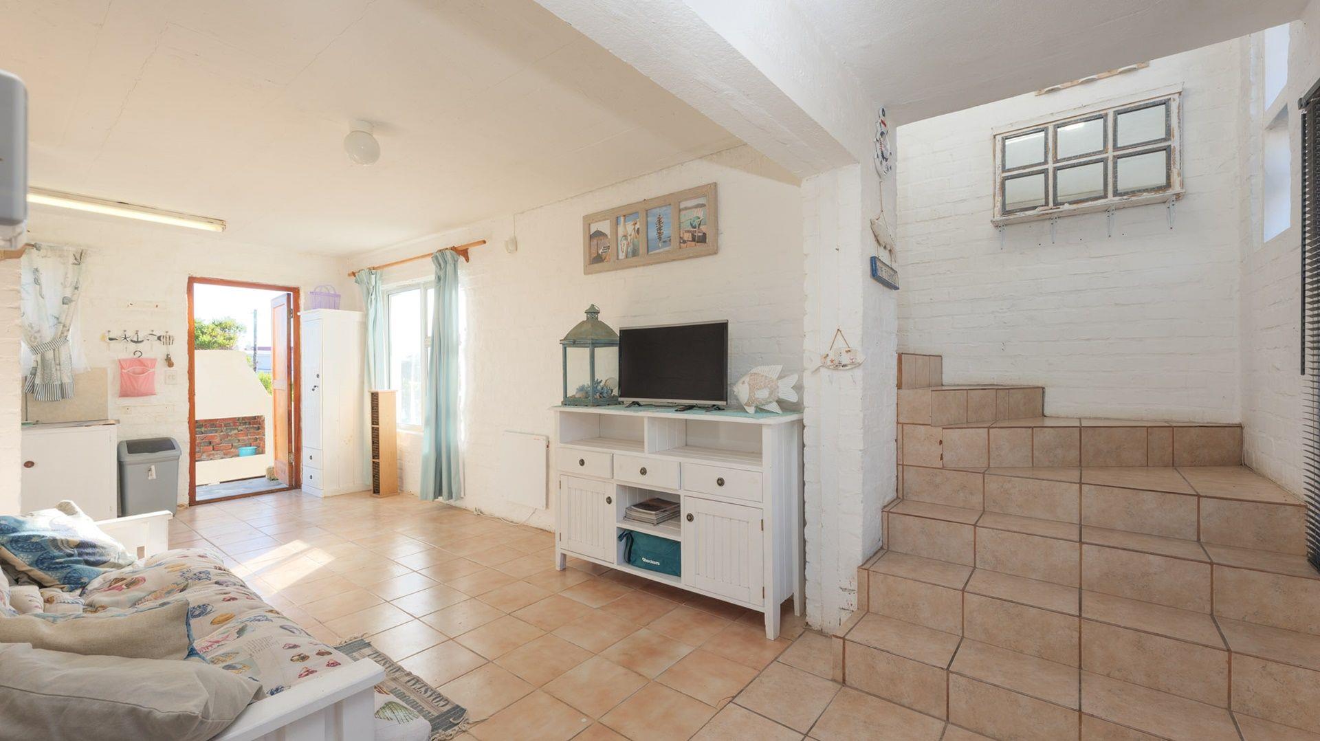3 Bedroom House to rent in Struisbaai