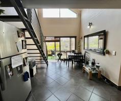 Apartment / Flat for sale in Lonehill