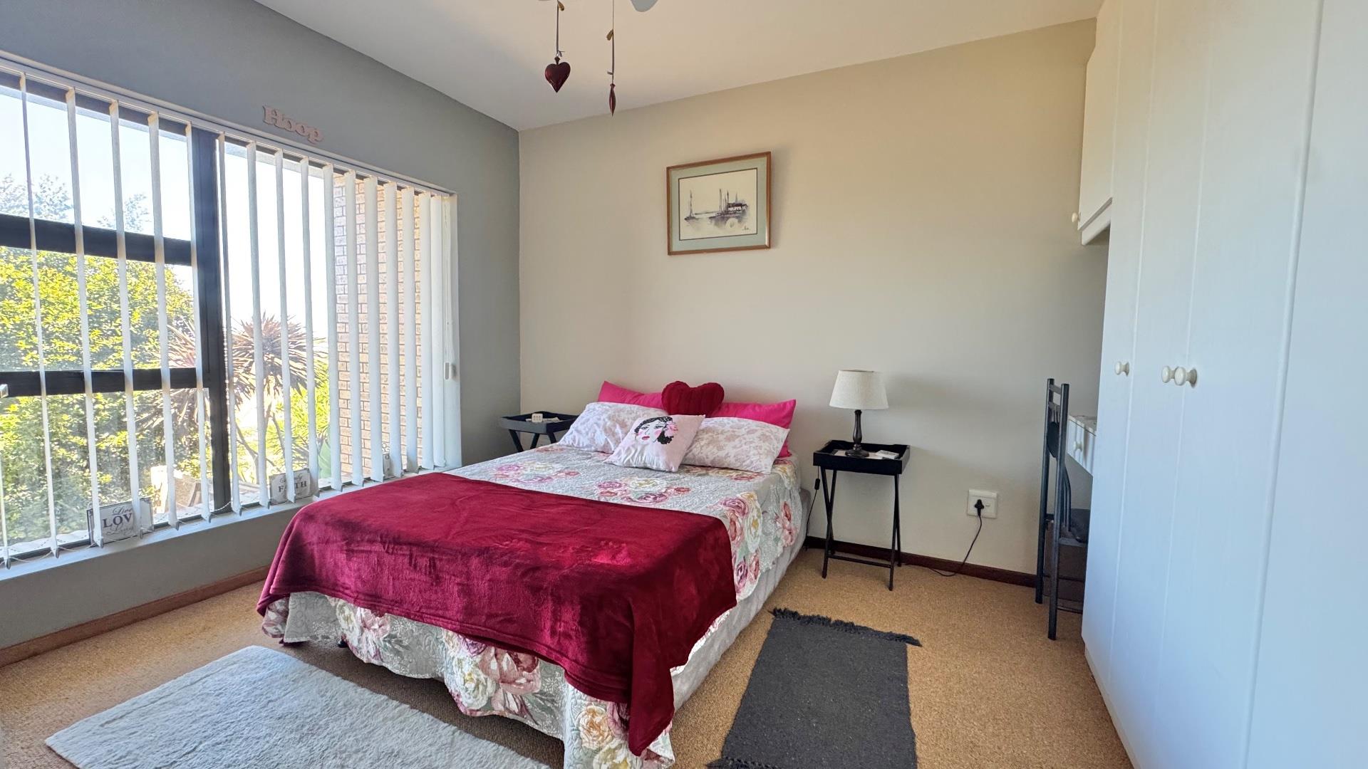 Photo of 3 Bedroom House for sale in Hartenbos Heuwels