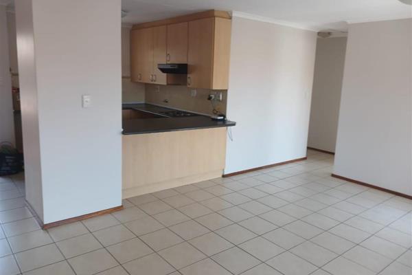 Nestled in the heart of Brentwood Park, Gauteng, this charming 2-bedroom apartment offers a superb blend of comfort and style. Located ...