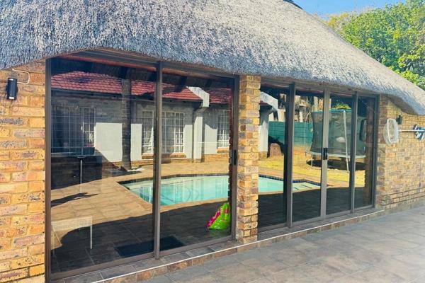 Welcome home to a comfortable and beautiful home. 
Offers:
 4-bedrooms ,free load shedding and accessible fibre internet.

This ...