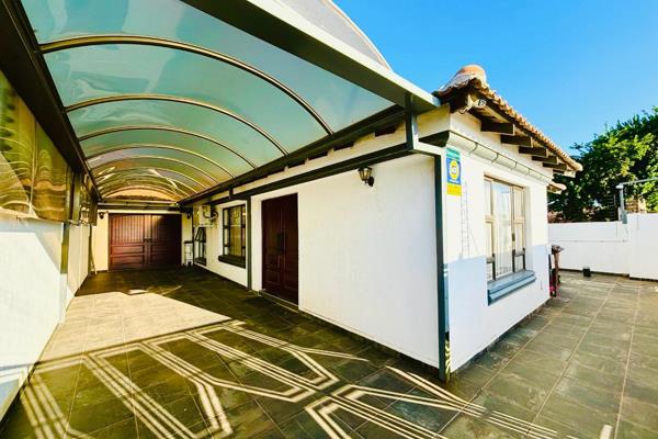 STUNNING THREE BEDROOM HOUSE IN PROTEA GLEN | MODERN | SOLAR | SECURE | CCTV
Why to ...