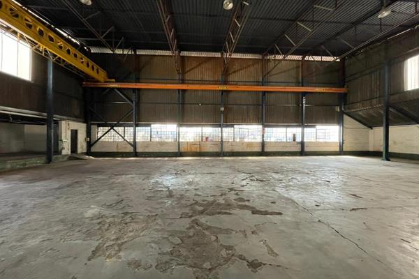 This stand-alone 650m&#178; industrial property, set on a generous 1,800m&#178; stand ...